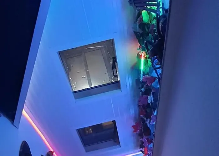 Anuli & & Family - & Malaga *