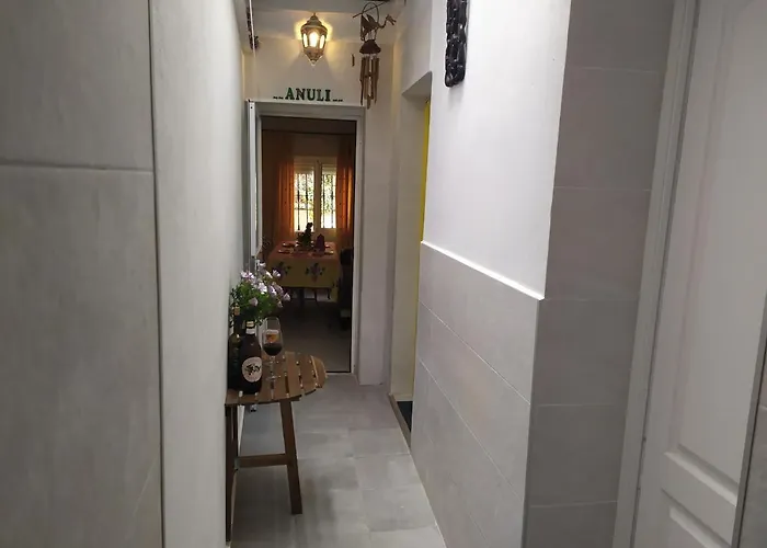 Anuli & & Family - & Malaga * פואנגירולה